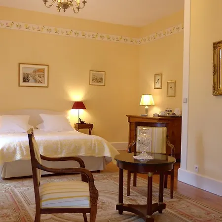 Les Vieux Murs Bed and breakfast