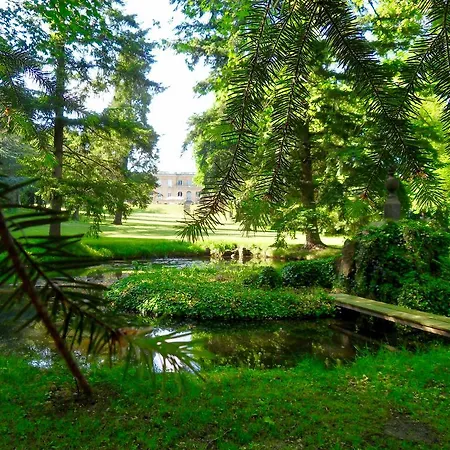 Bed and breakfast Les Vieux Murs Souvigny